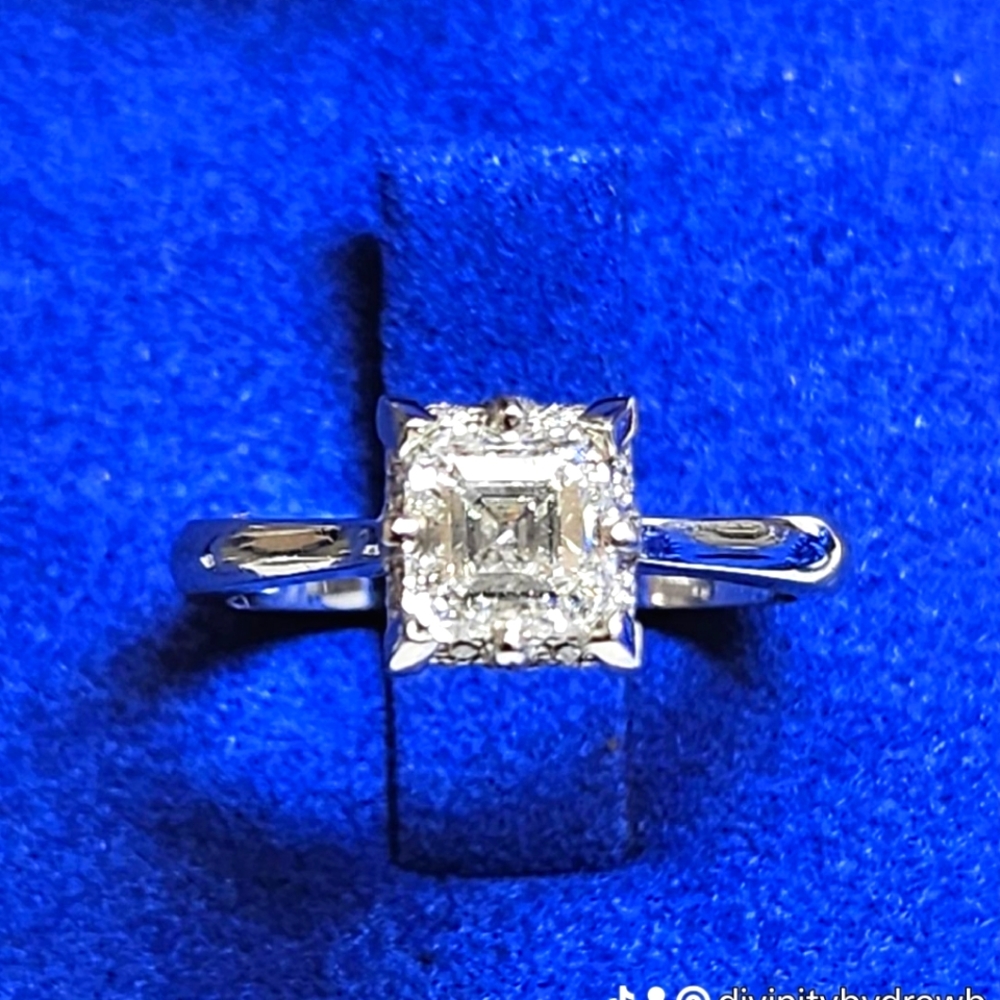 Iconic "Tacori" Platinum Ring and GIA .80ctw Asscher Cut Diamond. Brand New.